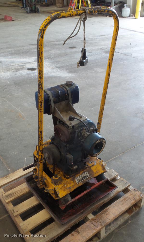 image for item DZ9377 Case Vibromax AW1250B compactor