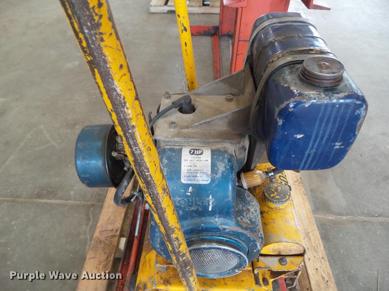 image for item DZ9377 Case Vibromax AW1250B compactor