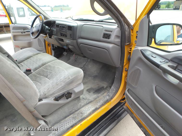 image for item DZ9379 1999 Ford F250 Super Duty SuperCab pickup truck