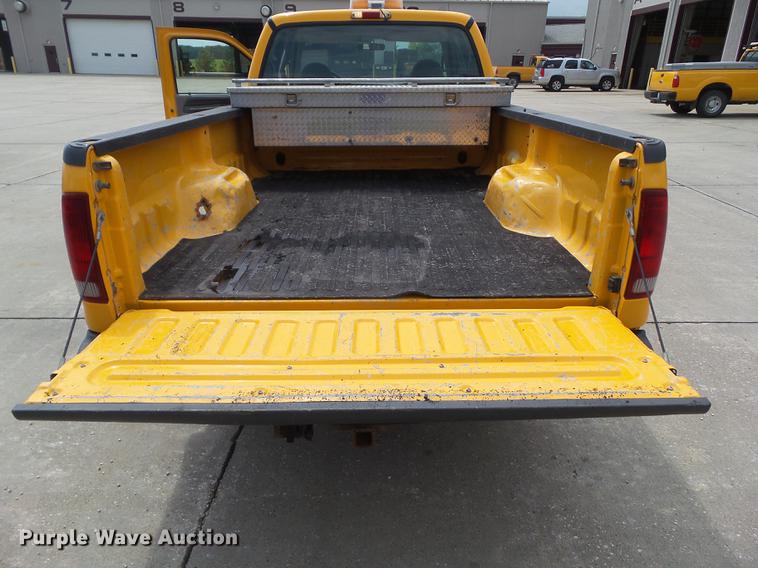 image for item DZ9379 1999 Ford F250 Super Duty SuperCab pickup truck