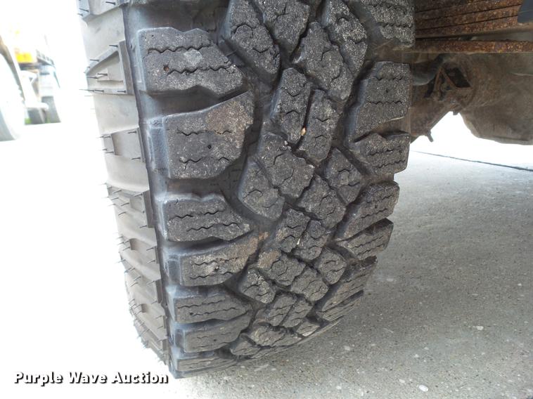 image for item DZ9379 1999 Ford F250 Super Duty SuperCab pickup truck