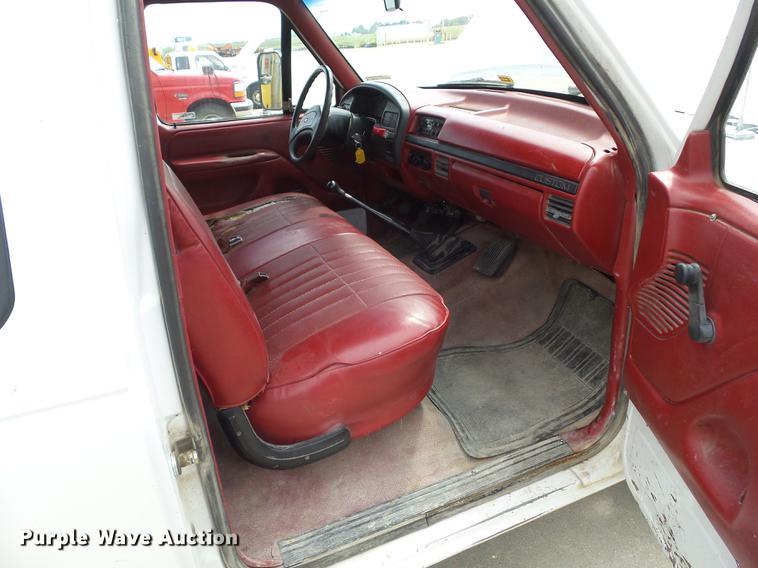 image for item DZ9380 1992 Ford F250 SuperCab flatbed pickup truck