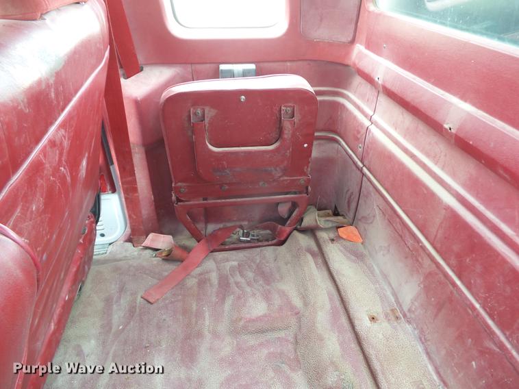 image for item DZ9380 1992 Ford F250 SuperCab flatbed pickup truck