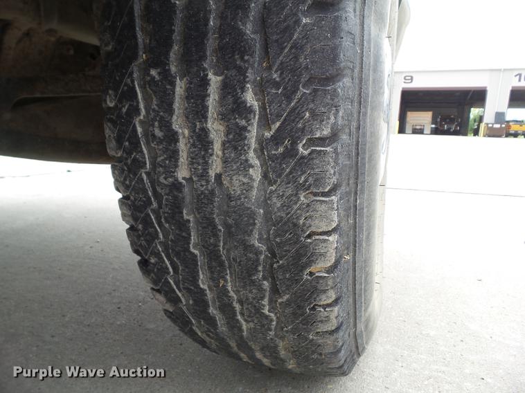 image for item DZ9380 1992 Ford F250 SuperCab flatbed pickup truck