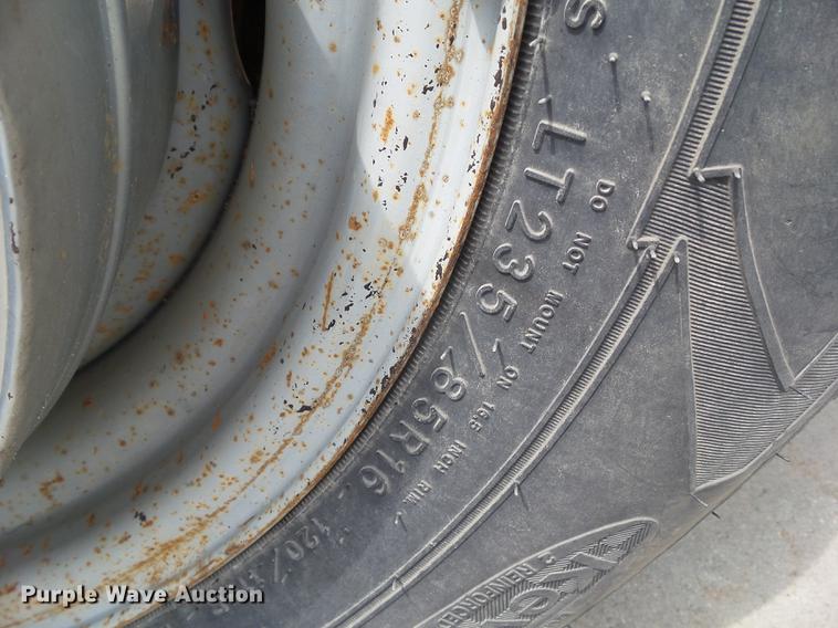 image for item DZ9380 1992 Ford F250 SuperCab flatbed pickup truck