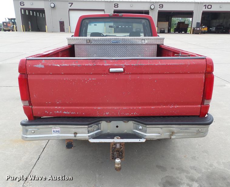 image for item DZ9381 1997 Ford F250 SuperCab pickup truck