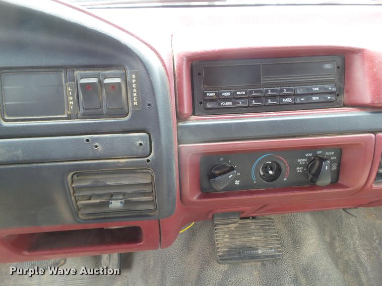 image for item DZ9381 1997 Ford F250 SuperCab pickup truck