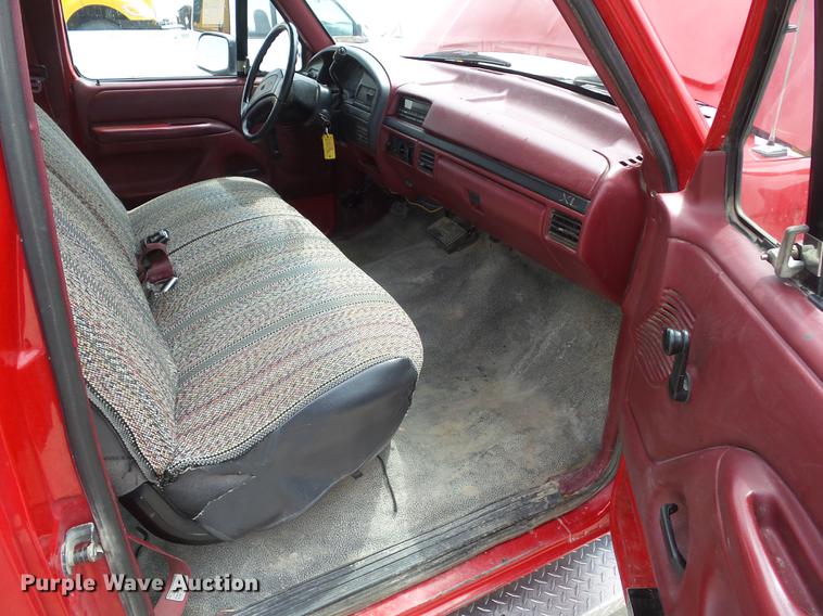 image for item DZ9381 1997 Ford F250 SuperCab pickup truck