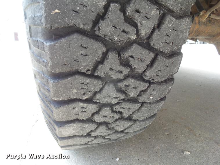 image for item DZ9381 1997 Ford F250 SuperCab pickup truck