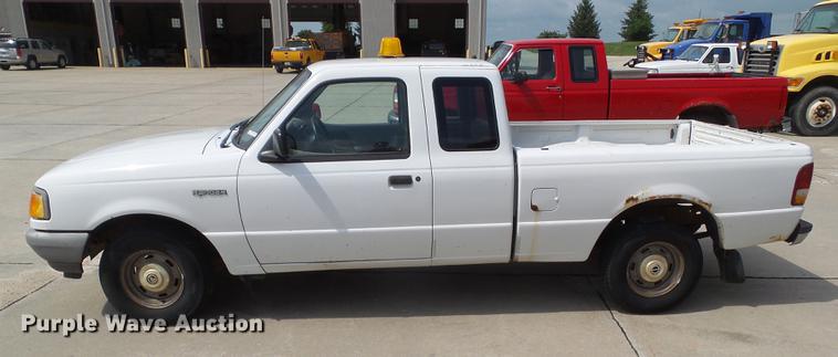image for item DZ9382 1997 Ford Ranger SuperCab pickup truck