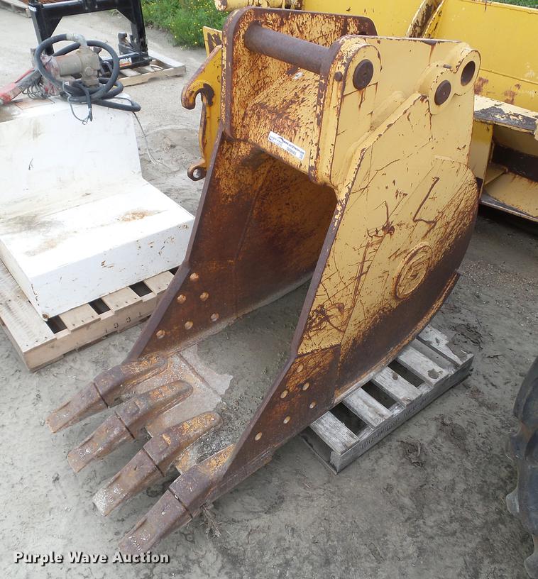 image for item DZ9385 Central Fabricators 1085C bucket