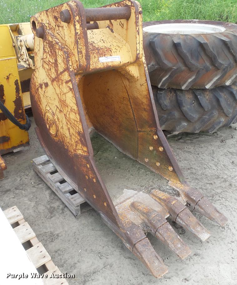 image for item DZ9385 Central Fabricators 1085C bucket