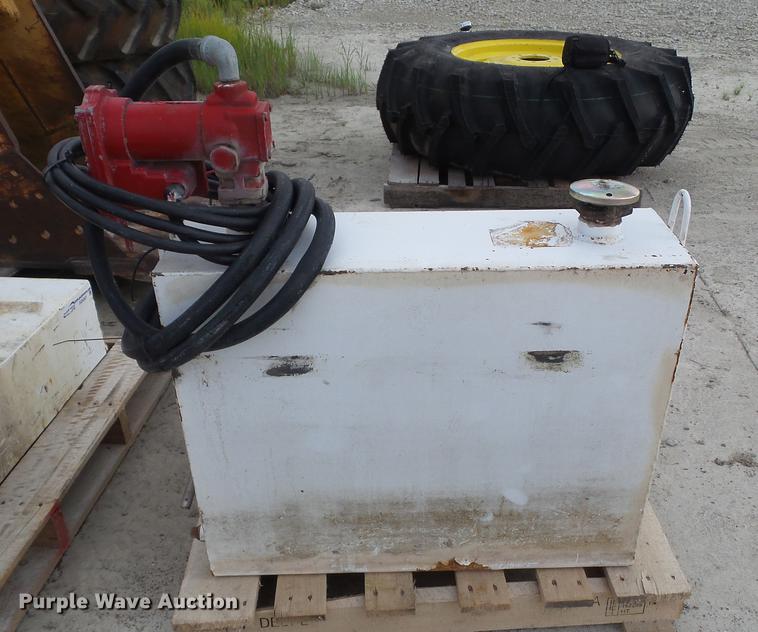 image for item DZ9386 Fuel tank