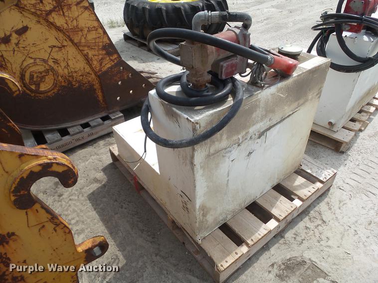 image for item DZ9387 Fuel tank