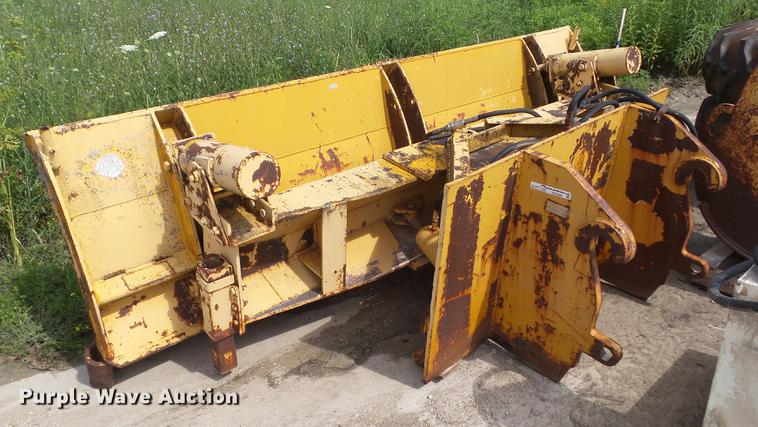 image for item DZ9389 Henke 11'W loader blade