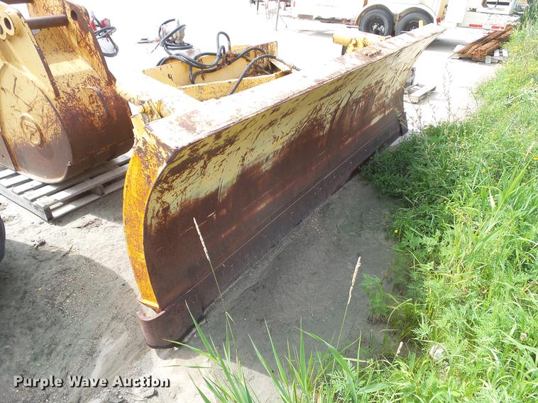 image for item DZ9389 Henke 11'W loader blade