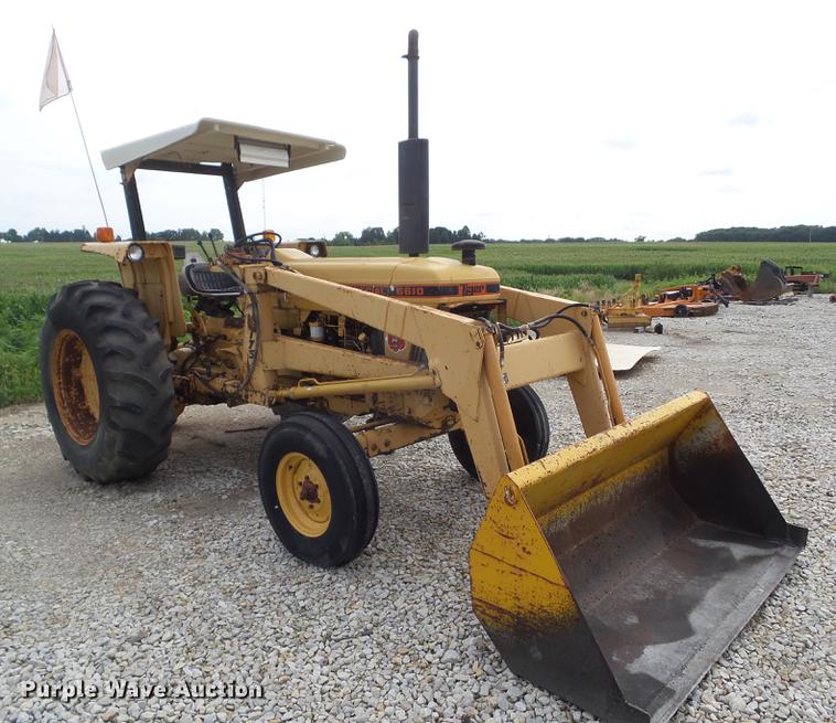 image for item DZ9391 1983 Ford 6610 tractor