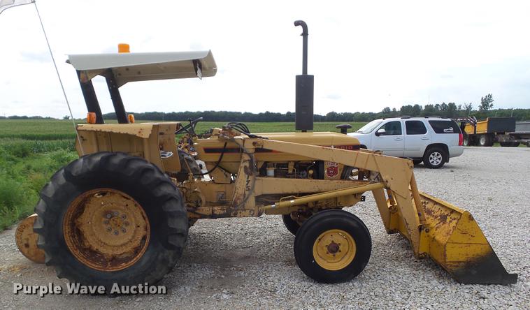 image for item DZ9391 1983 Ford 6610 tractor