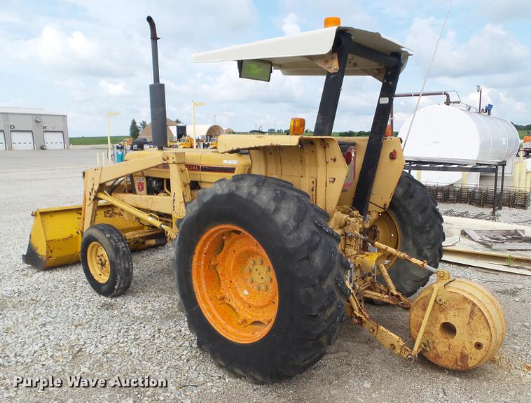 image for item DZ9391 1983 Ford 6610 tractor