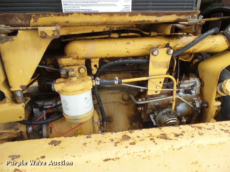 image for item DZ9391 1983 Ford 6610 tractor