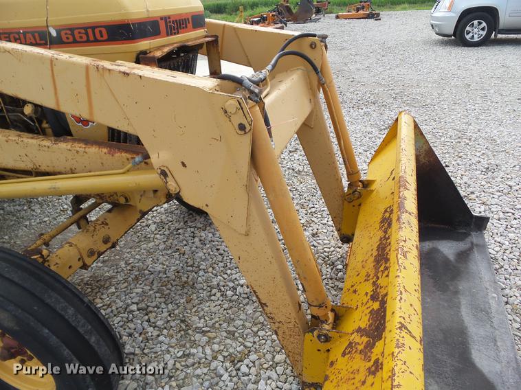 image for item DZ9391 1983 Ford 6610 tractor