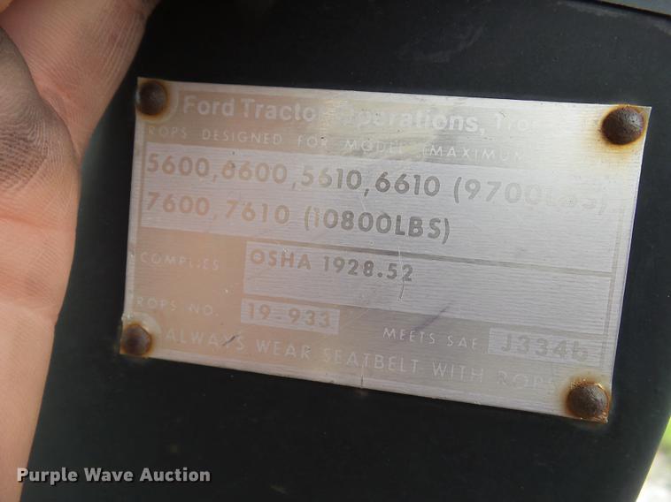 image for item DZ9391 1983 Ford 6610 tractor