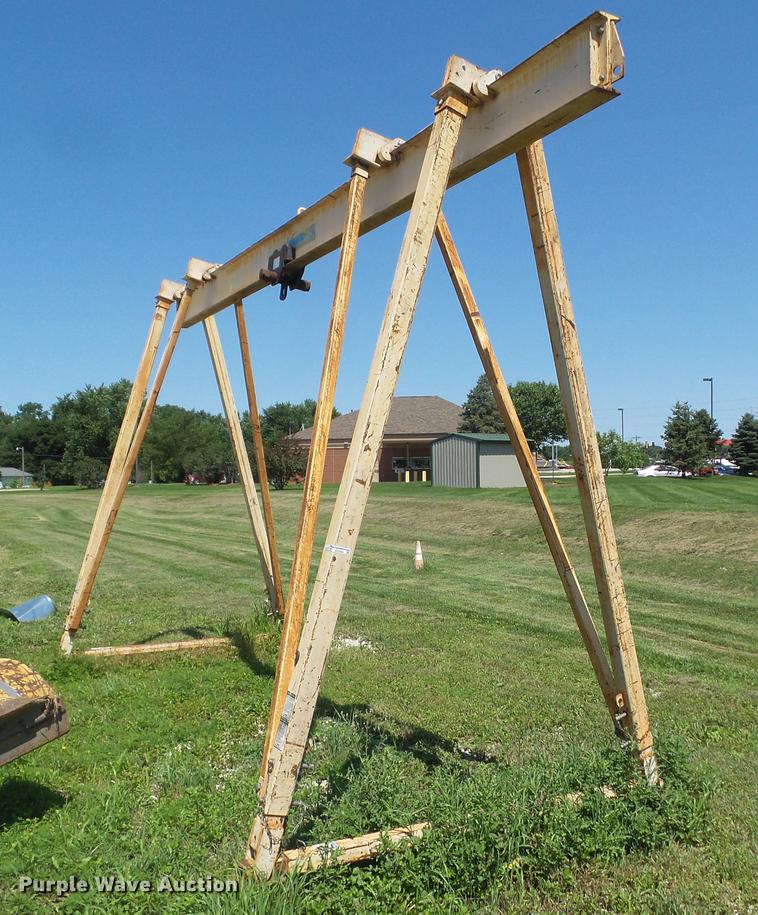 image for item DZ9394 1994 Spanco 3T20185 A-frame hoist