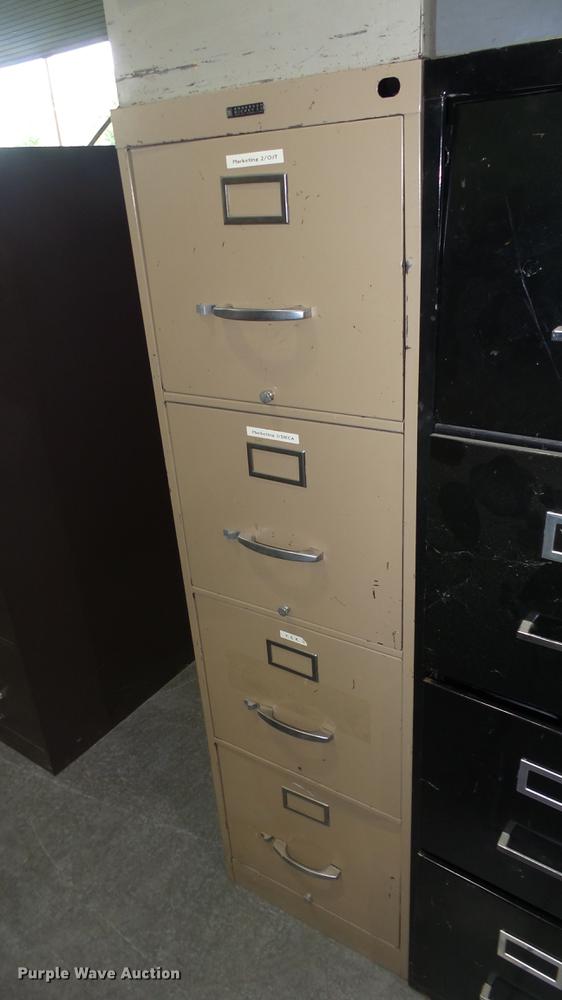 image for item EF9176 (8) filing cabinets