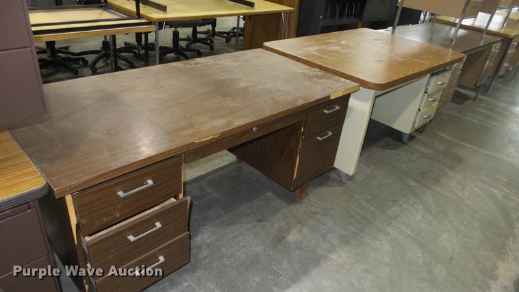 image for item EF9179 (11) desks