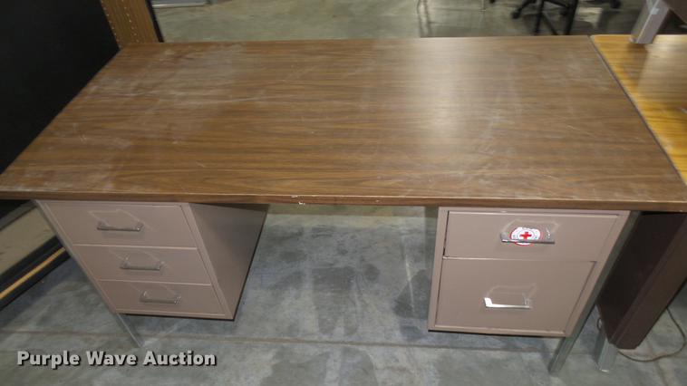 image for item EF9179 (11) desks