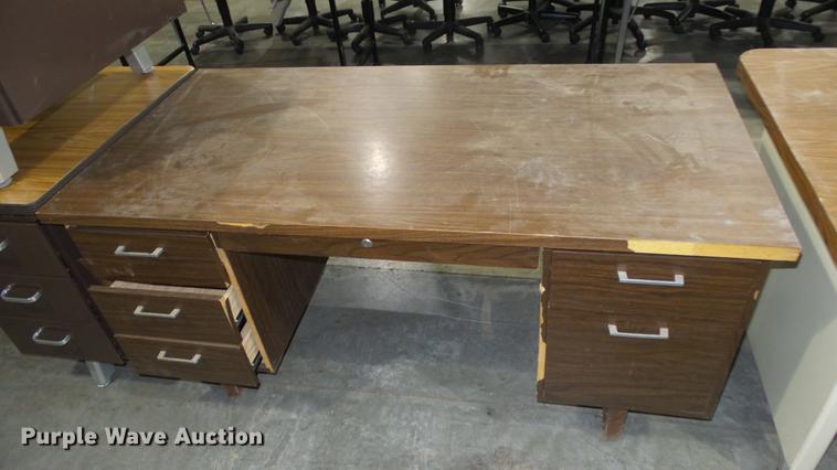 image for item EF9179 (11) desks