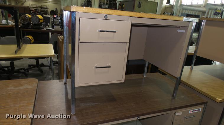 image for item EF9179 (11) desks