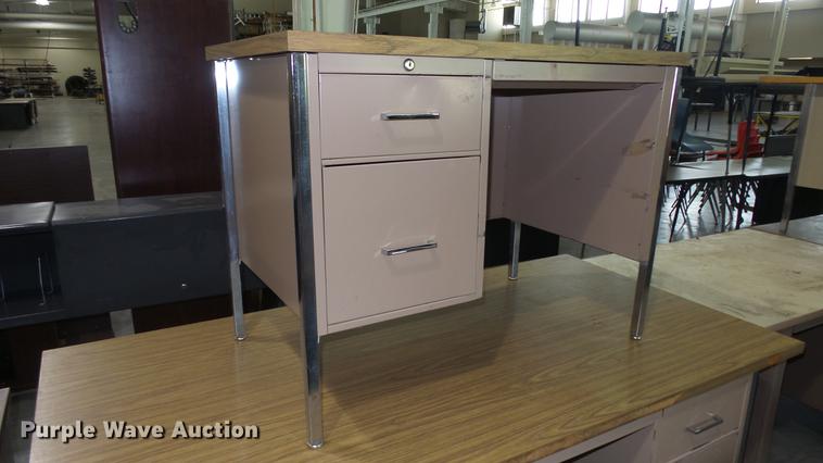 image for item EF9179 (11) desks