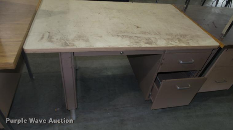 image for item EF9179 (11) desks