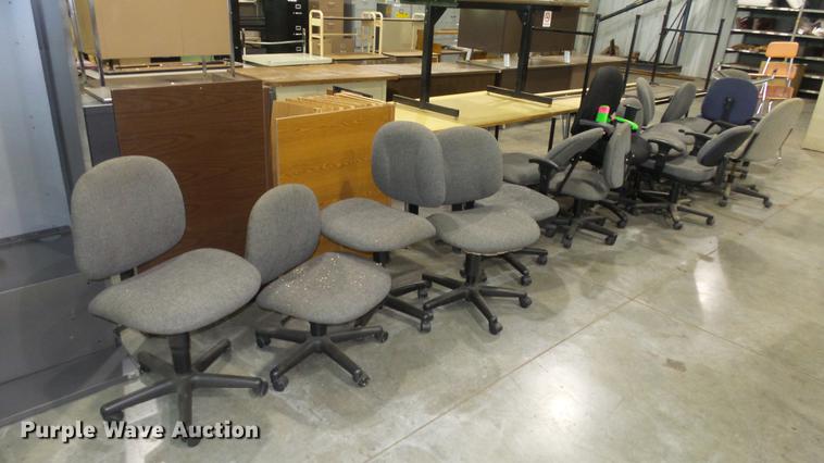 image for item EF9185 Approximately 33 chairs