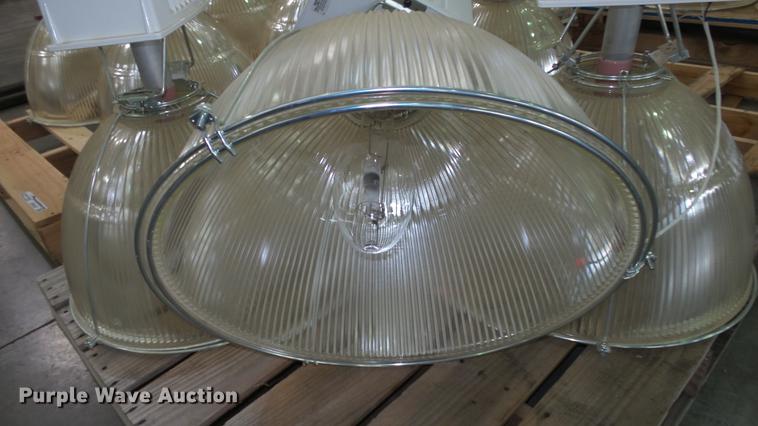 image for item EF9187 (24) holophone light fixtures