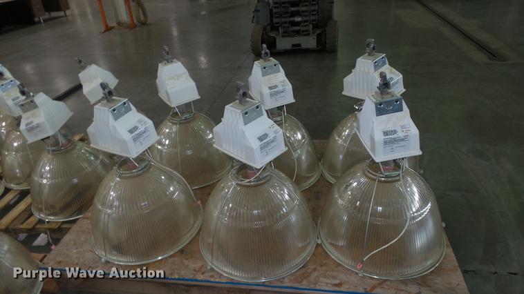 image for item EF9187 (24) holophone light fixtures