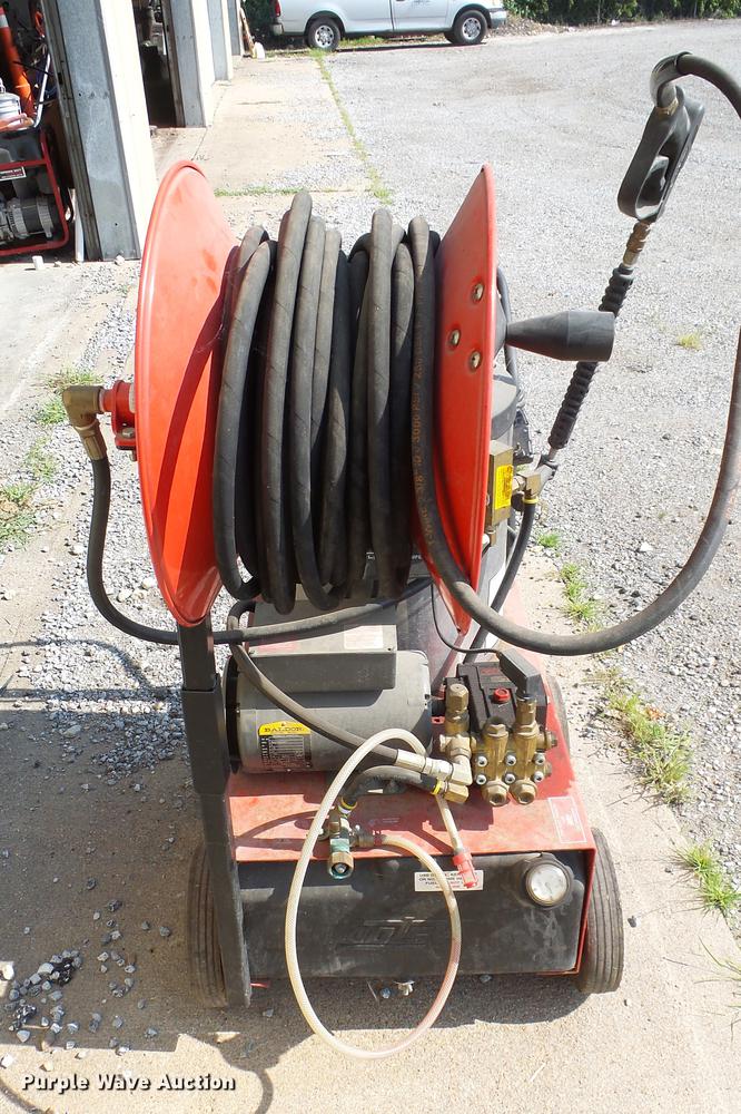 image for item EF9211 Hotsy 555SS hot pressure washer