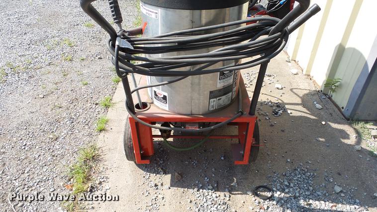 image for item EF9211 Hotsy 555SS hot pressure washer