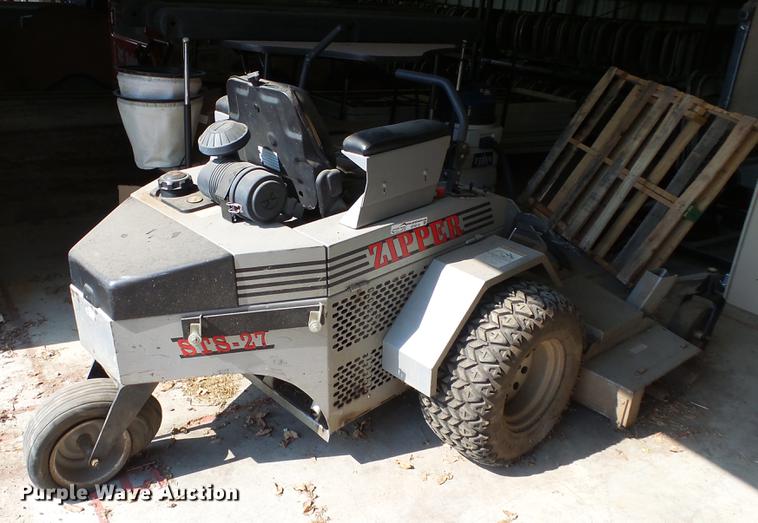 image for item EF9218 Zipper STS-27 ZTR lawn mower