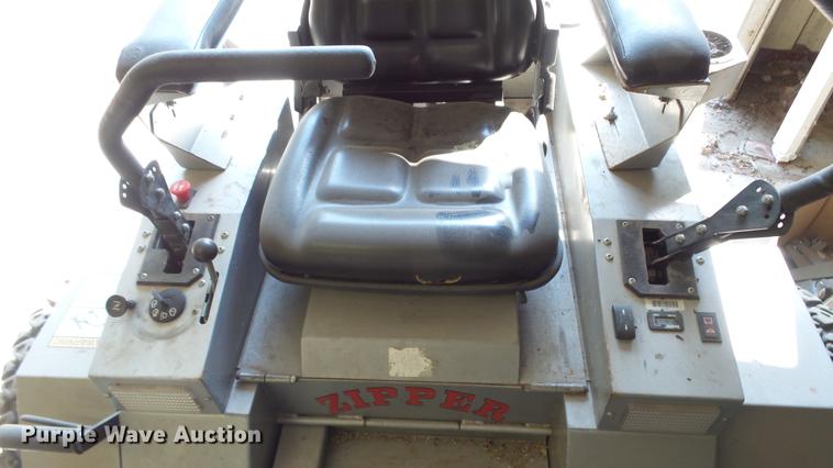 image for item EF9218 Zipper STS-27 ZTR lawn mower
