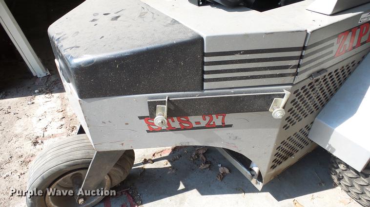 image for item EF9218 Zipper STS-27 ZTR lawn mower