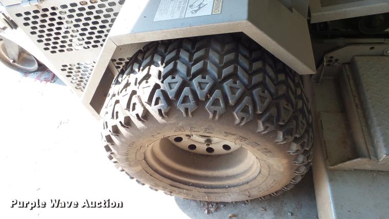 image for item EF9218 Zipper STS-27 ZTR lawn mower