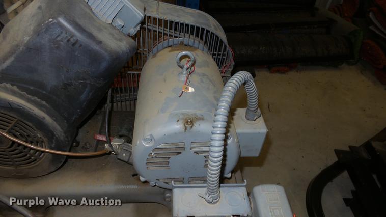 image for item EF9222 Johnson Controls air compressor