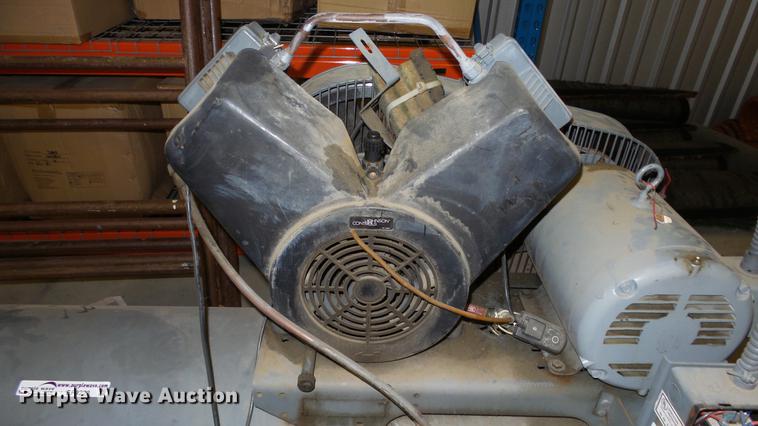 image for item EF9222 Johnson Controls air compressor