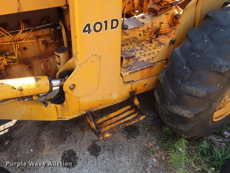 image for item EF9771 1985 John Deere 401D landscape tractor