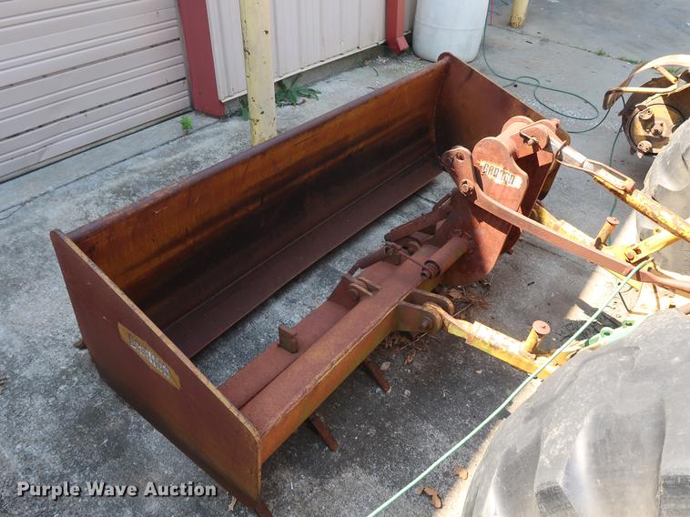 image for item EF9771 1985 John Deere 401D landscape tractor