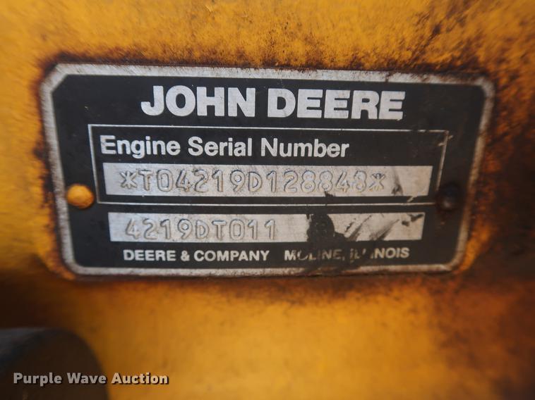 image for item EF9771 1985 John Deere 401D landscape tractor