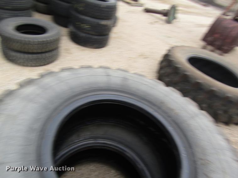 image for item EI9423 (6) 14.00R24 tires