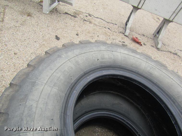 image for item EI9423 (6) 14.00R24 tires